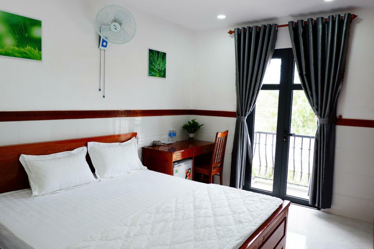 Thy Hung Legacy Hotel Туихоа Экстерьер фото
